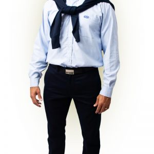 CO03 - Camisa hombre oxford lisa mangas larga, pantalon corte chino de gabardina y sweaters tejido